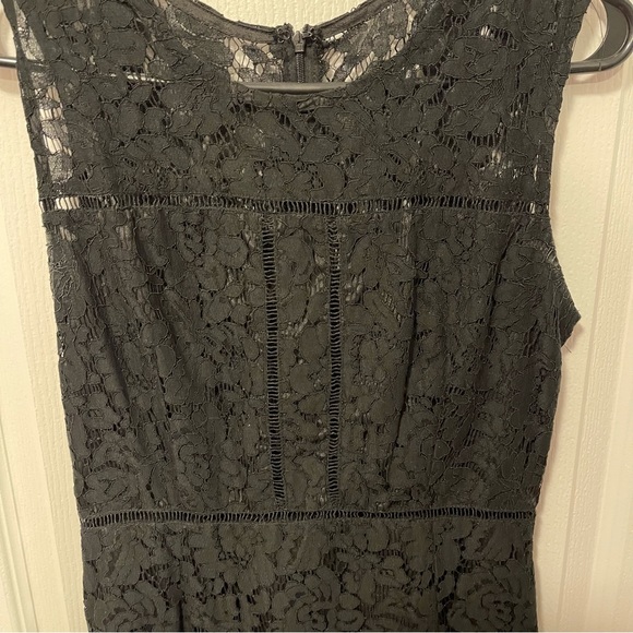 Lace Dress - Picture 2 of 5